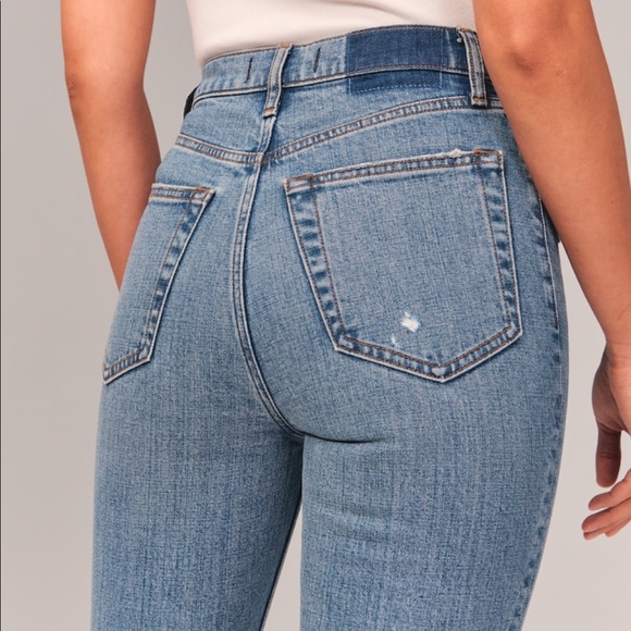 NWT❗️A&F Curve Love Ultra High Rise 90’s Straight Jeans - Picture 6 of 7
